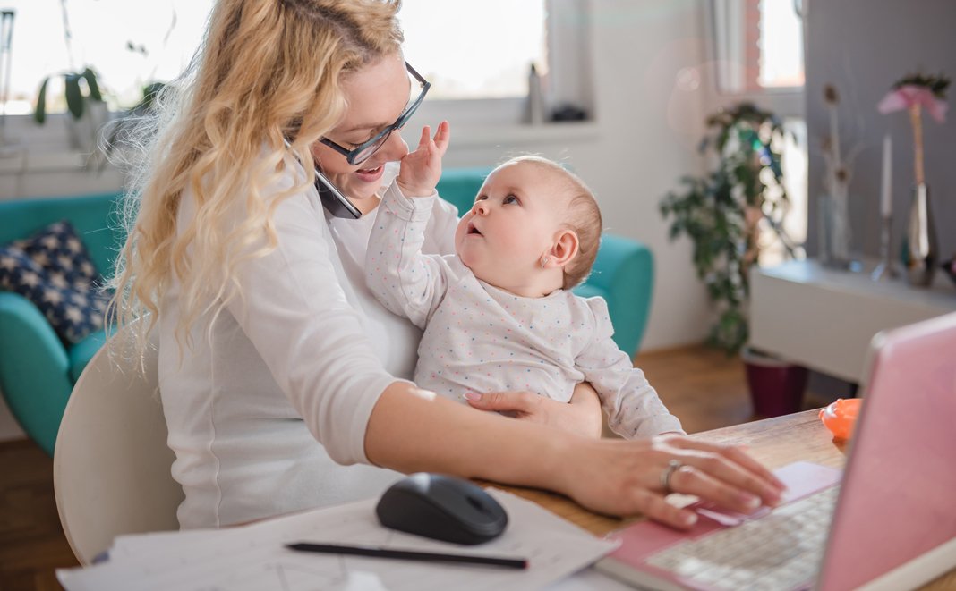 5 Wege, um als arbeitende Mutter alles zu schaffen (auch wenn's unmöglich scheint)